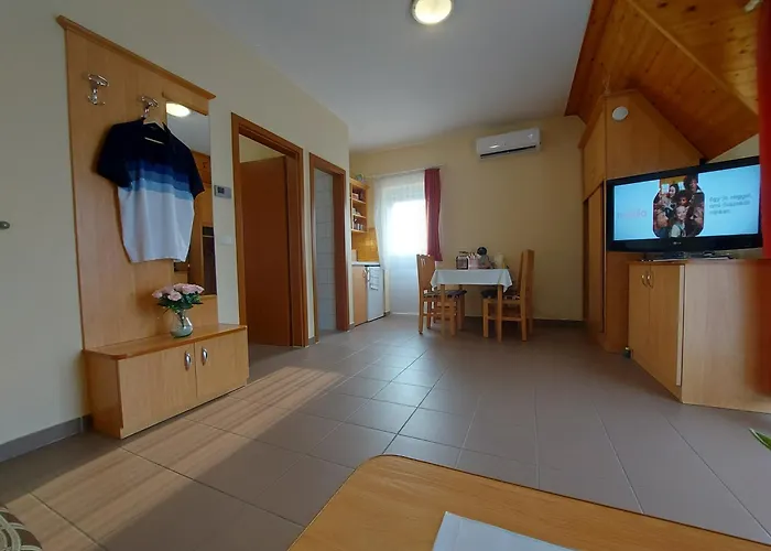 Zalagyoengye * 佐洛卡罗斯