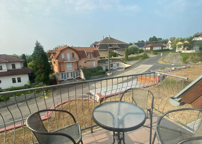 Zalagyoengye 佐洛卡罗斯